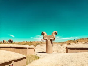 persepolis-statue